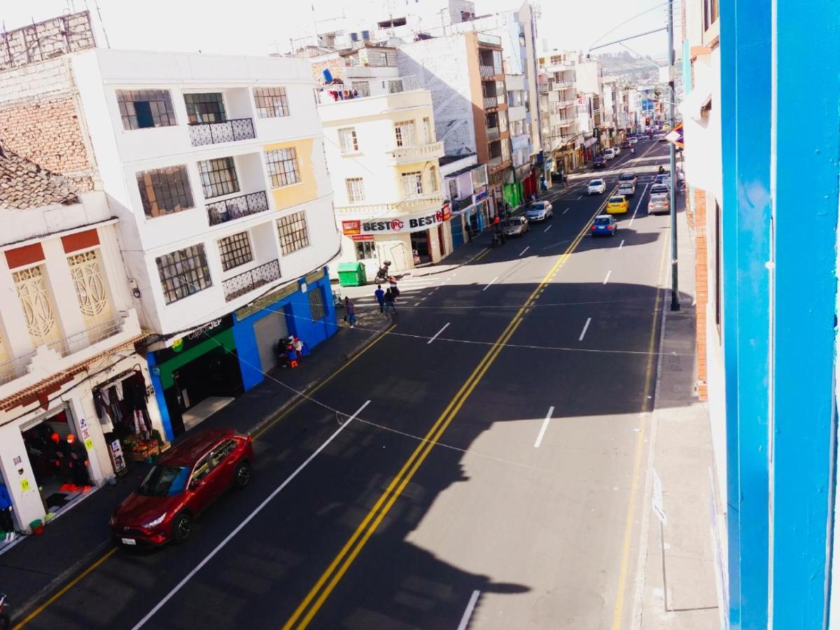 Nápoles Emperador II Ambato Exterior foto