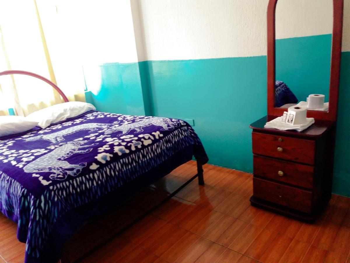 Nápoles Emperador II Ambato Exterior foto